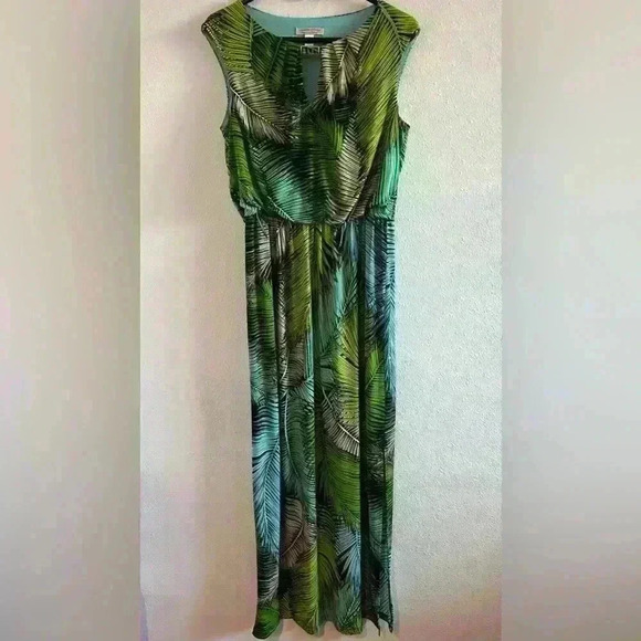 London Style Collection | Long Dress Size Medium - Picture 1 of 3